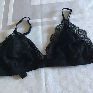 Aritzia Talula Monterey bralette